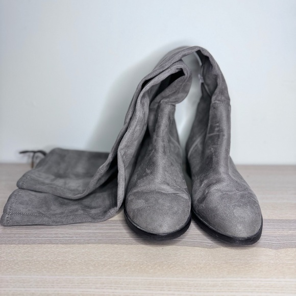 Ivanka Over-the-Knee Women's Boots - Picture 2 of 3